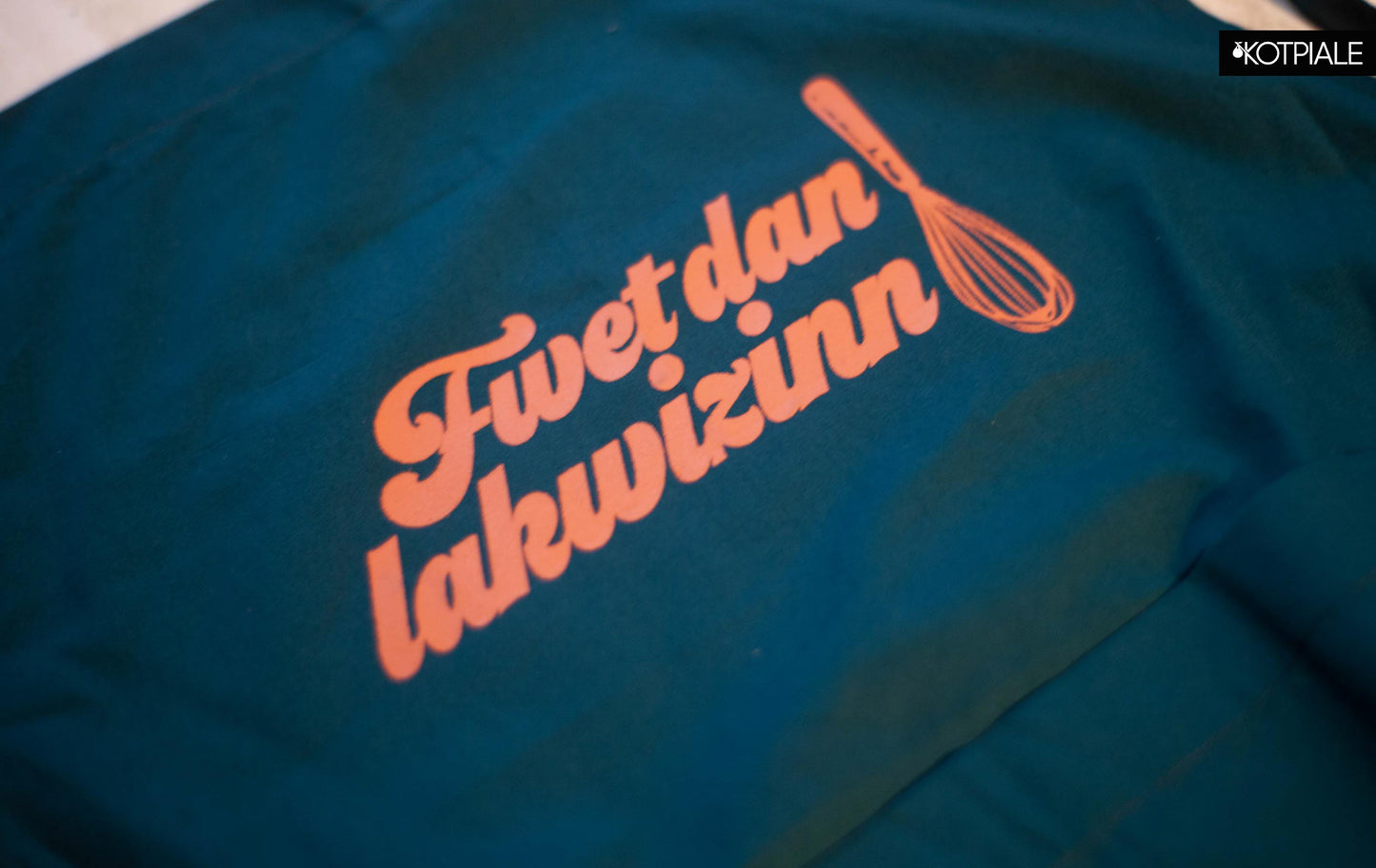 Apron | Fwet dan lakwizinn